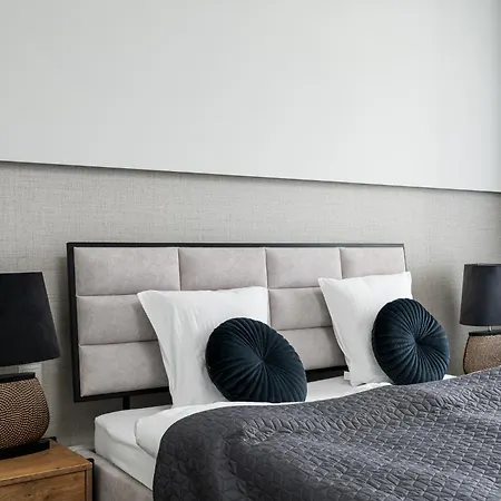 Rentplanet - Mlyn Maria Apartment *